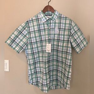 Croft & Barrow Short Sleeve Button Up Shirt - Medium